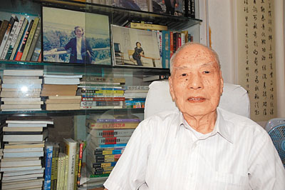 曾敏之生平