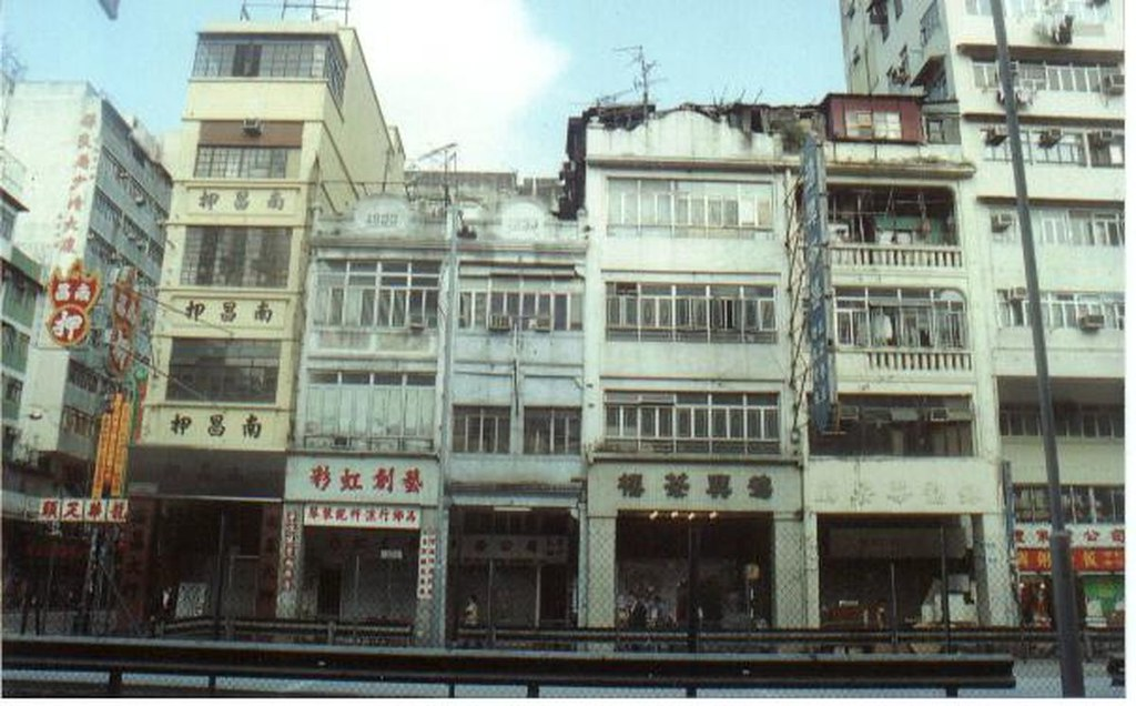燈昏影雜南昌街