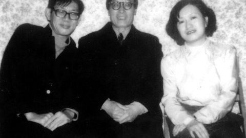 無名氏書柬的灰馬詩