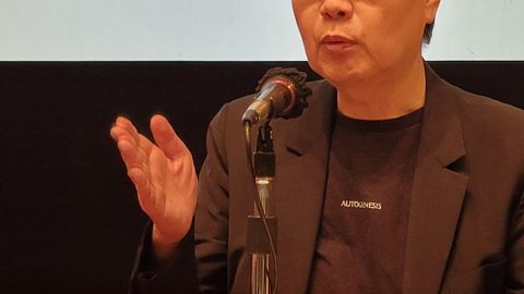 從香港文學的角度談《這情感仍會在你心中流動》