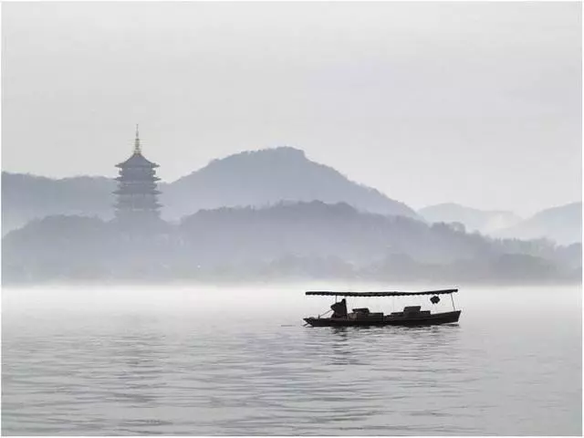 連日雨夜不寐作三生詩自解