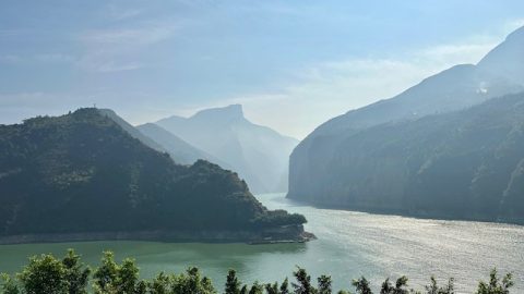 山水有相逢