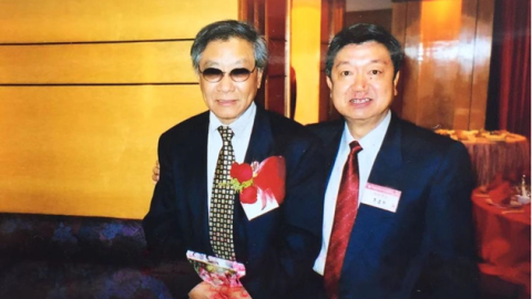 悼念多情詩人鄭愁予