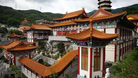 從壁下人到壁上人