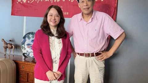 「行吟詩」是詩歌創作中值得追求的奇葩——香港「黃亞洲作品研討會」發言