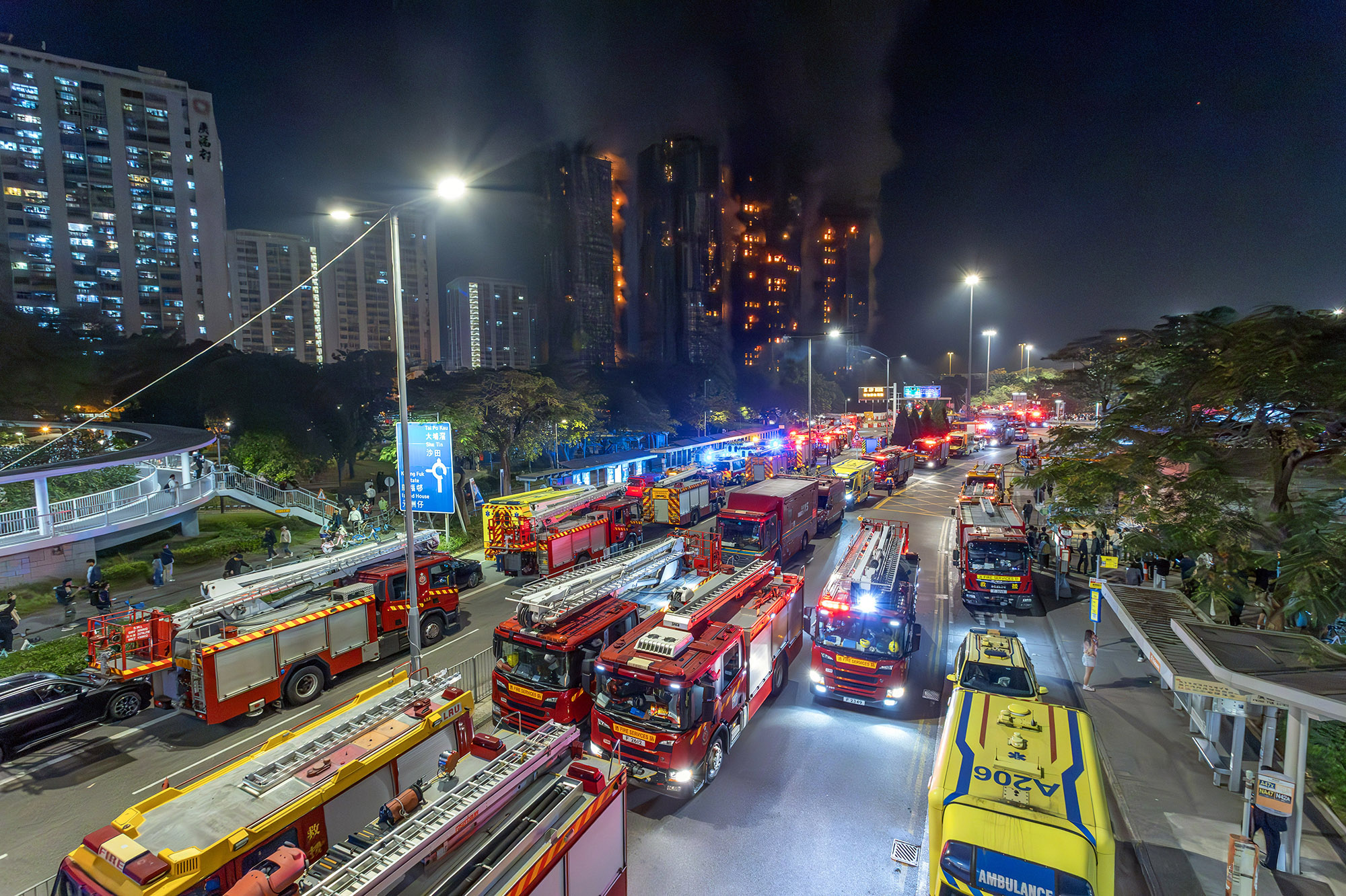 水火之間——香港獅子山精神讚