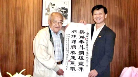 學畫的怎麼寫歌詞了？